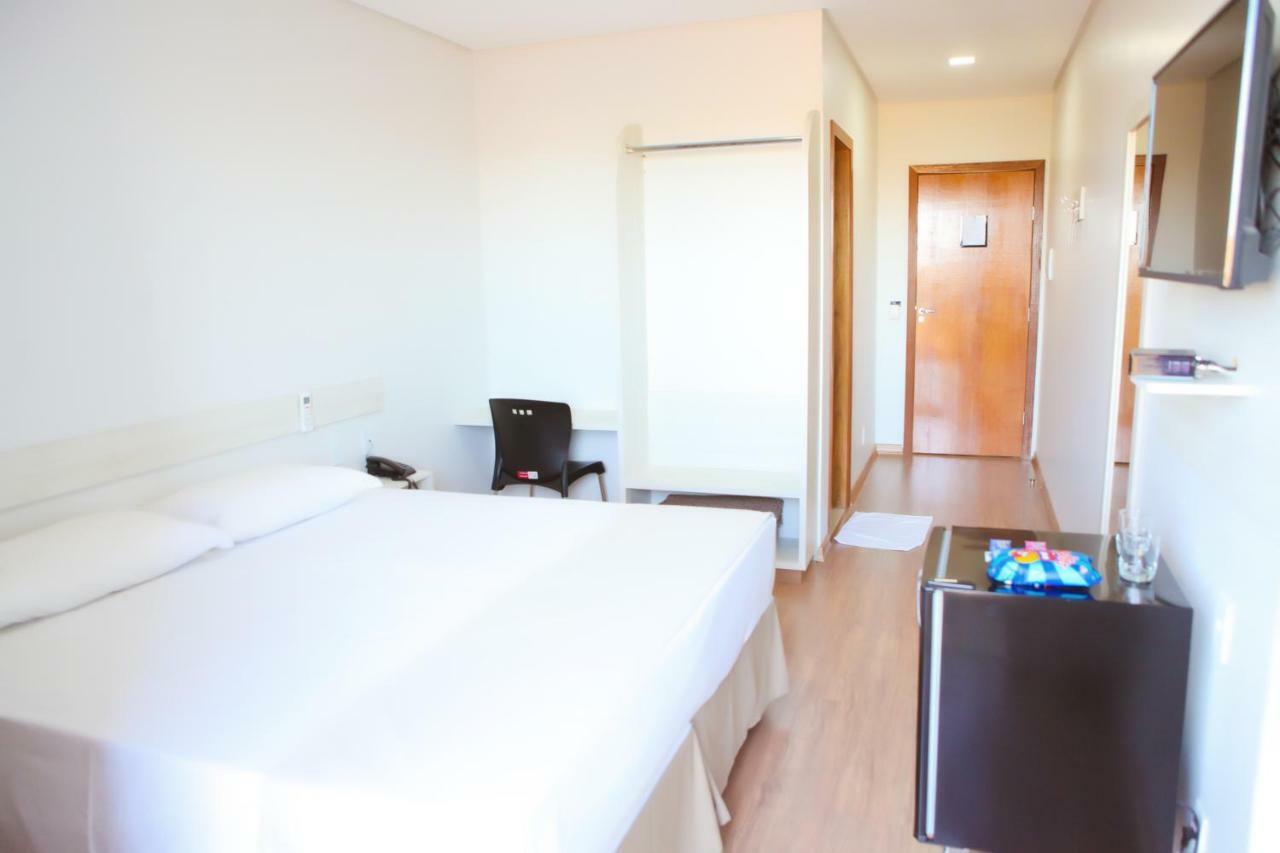 Hotel Ares Do Sertao Chapada Gaucha Екстер'єр фото